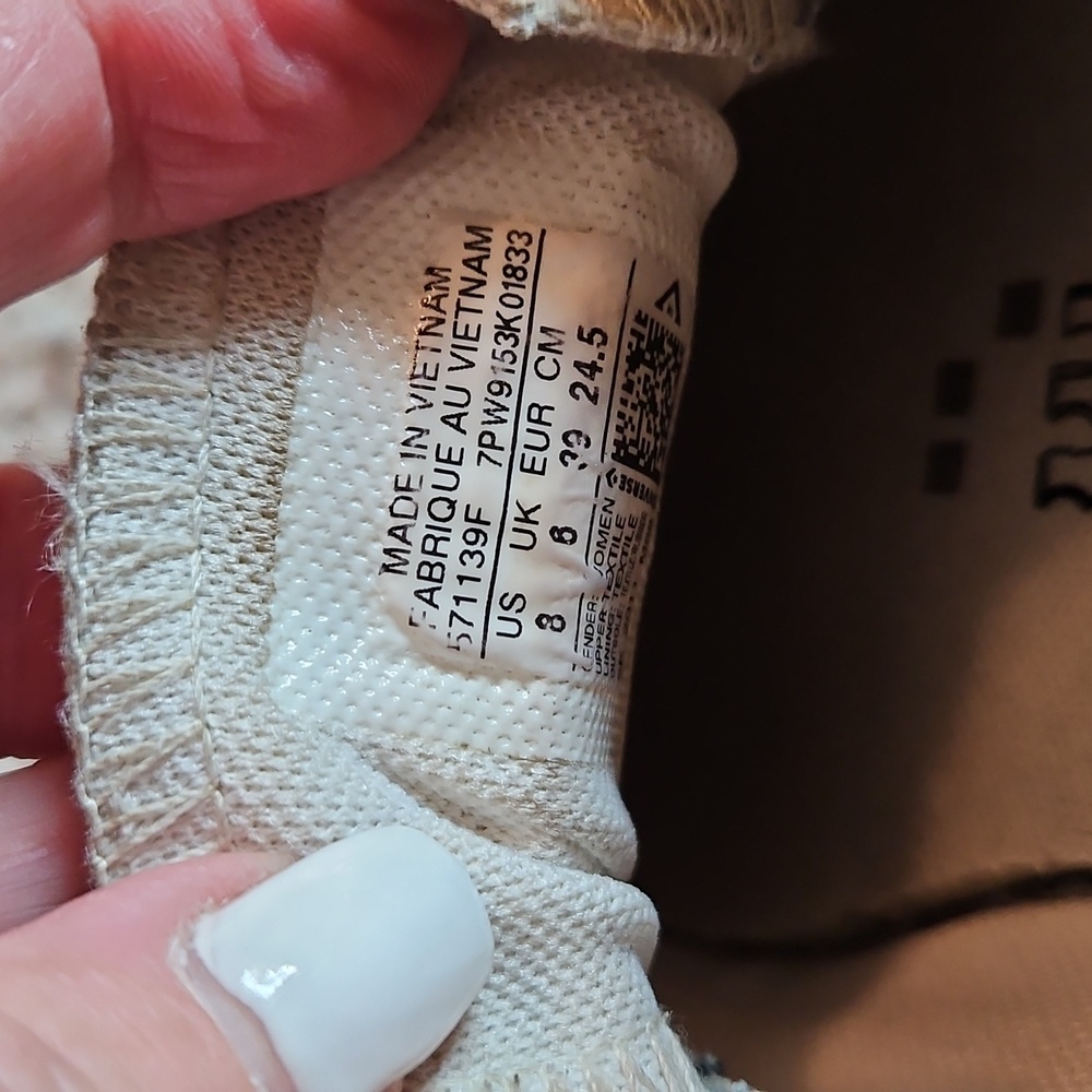 Converse Beige and White Snake Pattern Sneakers - Picture 3 of 4